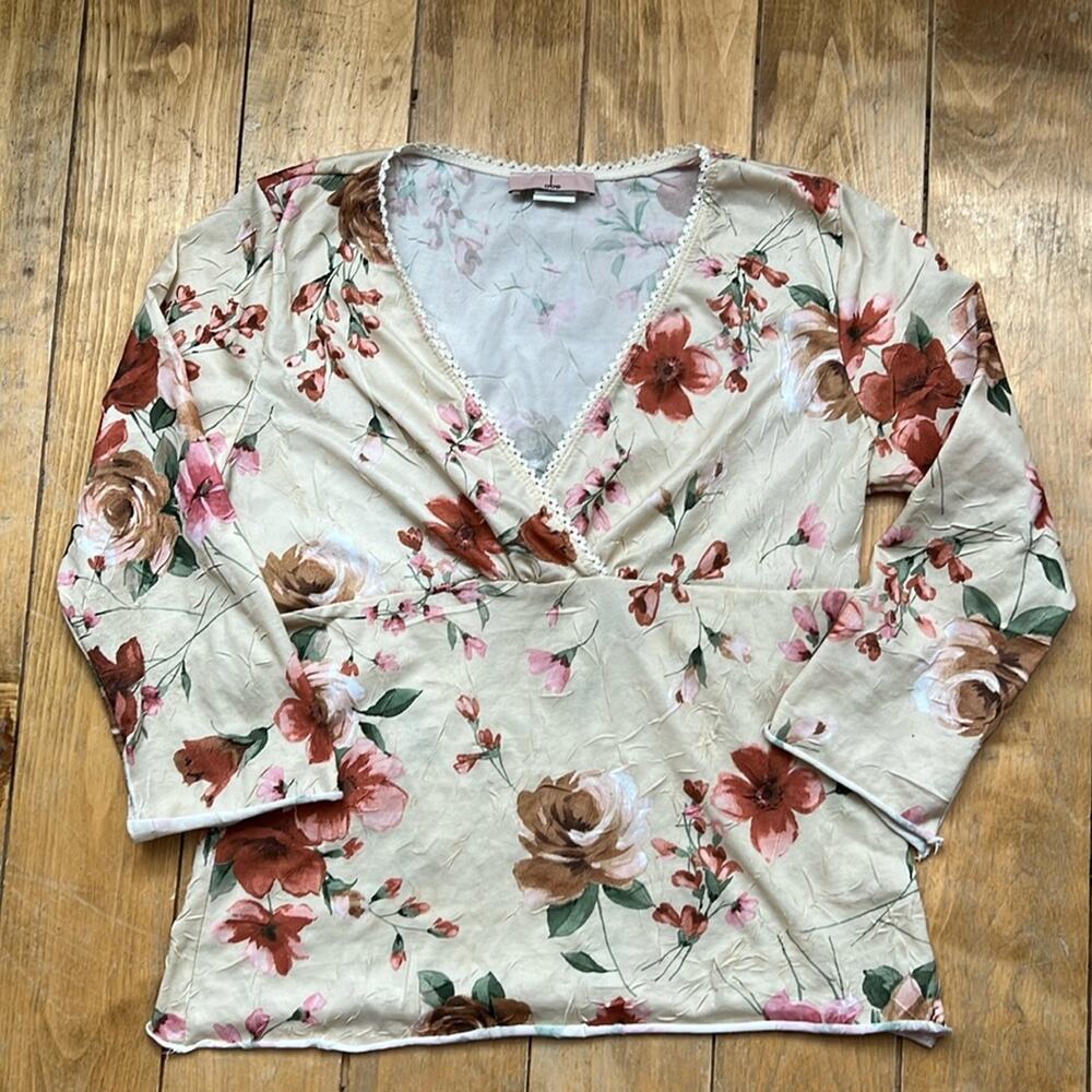 y2k floral v-neck women’s 3/4 sleeve blouse small